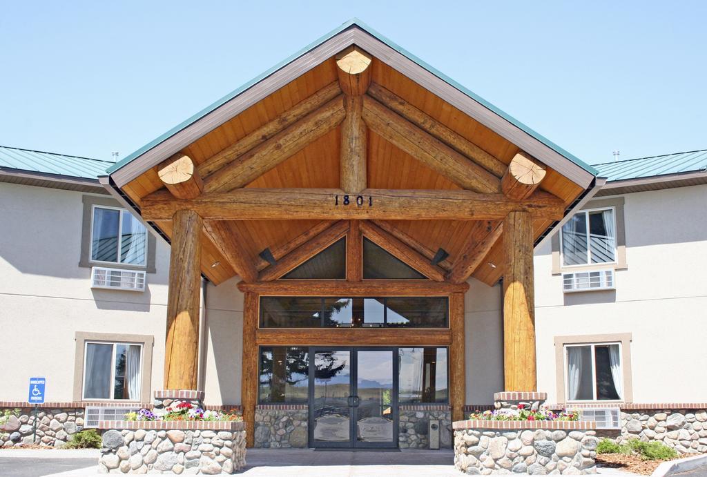 Cody Legacy Inn & Suites Exterior photo